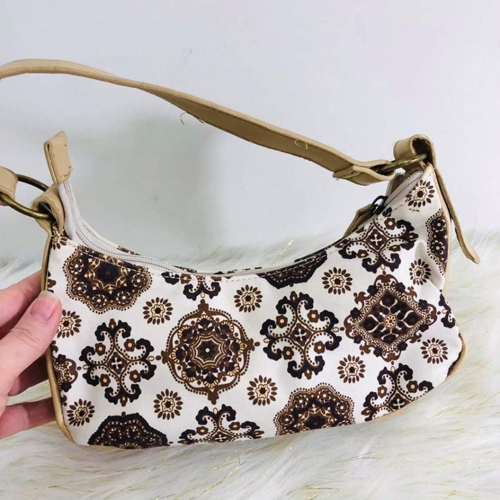 Clutch Purse white with brown and tan green jewels - Picture 4 of 8